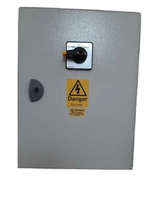STEEL ENCLOSURE 300X400X200 63 A 1 PHASE MMBS WITH AUX,UPS CONTROL PANEL - Picture 1 of 8