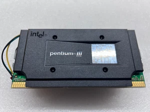 Intel Pentium III SL3FJ 550MHz Ranura 1 CPU con Disipador de Calor y Ventilador Envío Gratis - Imagen 1 de 4