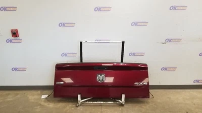 17 DODGE RAM 1500 REAR TAILGATE ASSEMBLY WITH REAR VIEW CAMERA MAROON Foto 1 de 4