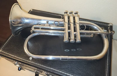 Jupiter Modell SFH-746 Flügelhorn neuwertig mit Etui versilbert - Bild 1 von 4