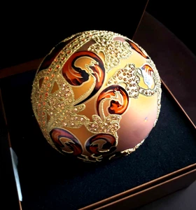 Jay Strongwater 2002 Very Large Jeweled Golden Ball Ornament - Bild 1 von 4