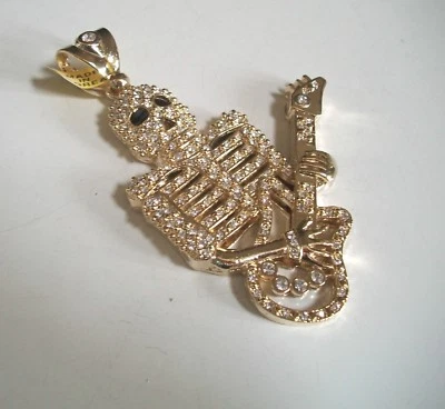 Para hombres Acabado Dorado Calavera Con Guitarra Piedra Moda Hip Hop Dije Foto 1 de 3