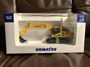 Universal Hobbies 1:50 Komatsu PC210 LC-10 Excavator Diecast UH 8093 NIB - Picture 1 of 5