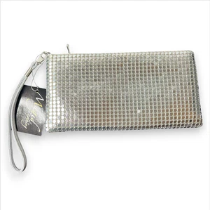 Magid Evening Night Women's Silver Metal Mesh Clutch Purse Side Handle Strap NWT - Picture 1 of 5