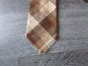 Shetland 100% New Wool Fringe Ended Tie by Lochcarron Made in Scotland - Picture 1 of 10