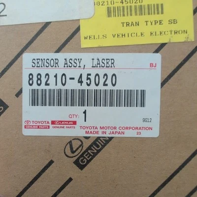 Sensor de radar de control de crucero genuino OEM Toyota Sienna 2006-2010 Foto 1 de 4