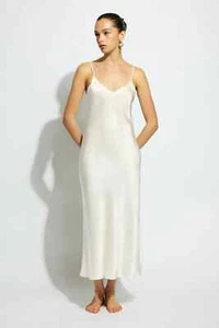 NWTD! Ginia Women's Sz M 100% Long Nite V Neck Silk Satin Long Slip Creme GBS402 - Bild 1 von 9