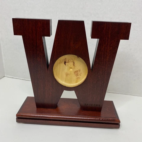 Wisconsin Badgers Wooden Desk Clock Logo Frame Picture Display NCAA Logo Cover