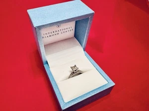 1 Carot Princess Cut Solitaire Diamond Ring in a Platinum Diamond Setting. - Picture 1 of 10