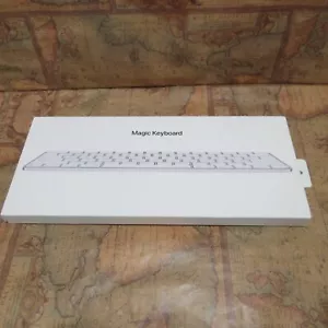 🍎Apple Magic Keyboard inalámbrico, teclas plateadas/blancas - Imagen 1 de 5