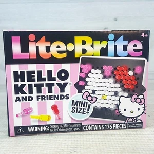 Hello Kitty & Friends Mini 3.5" Lite Brite con 4 Plantillas de Arte 170 Clavijas NUEVO - Imagen 1 de 6