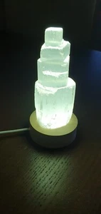 Lámpara Selenita 10cm con Base de Luz LED - Impresionante Lámpara Torre de Cristal con Base - Imagen 1 de 7