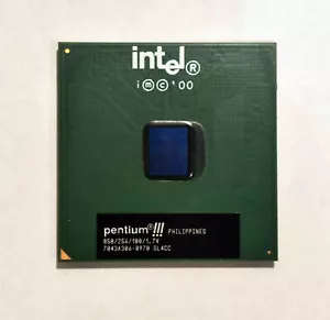 Intel Pentium 3 CPU 850MHz 256KB 100MHz SL4CC socket PPGA370 - Picture 1 of 2