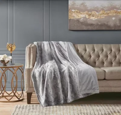 Manta Madison Park 60" x 70" de gran tamaño Marselle de piel sintética #C837 Foto 1 de 4