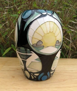 Moorcroft RISING SUN vase Shape 102/5 Numbered Edition 30. Retail Price £380 - Picture 1 of 16