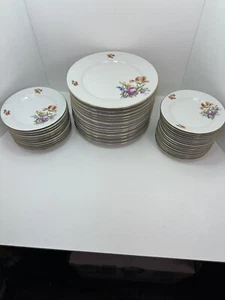 Kahla German Dominican republic plates - Picture 1 of 9