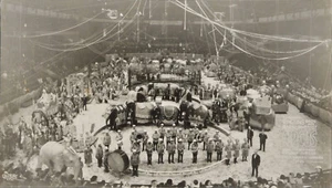 Ringling Bros Barnum Bailey Madison Square Garden 1935 Golden Jubil The Durbar - Picture 1 of 1