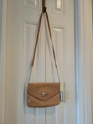 Nine West Tan Kayla Crossbodytags.   Convertable to a Clutch bag.   NEW - Image 1 of 4