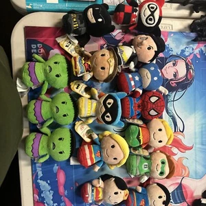 15x Hallmark Itty Bittys Wonder Woman Limited Edition Batgirl DC Justice League - Picture 1 of 8
