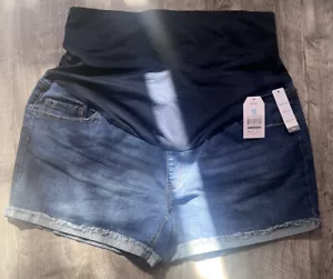 TIME AND TRU MATERNITY shorts - Picture 1 of 2