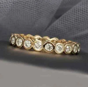 Fede Nuziale Eternità Moissanite Vera Taglio Tondo 2,50Ct Placcata Oro Giallo 14K - Foto 1 di 9