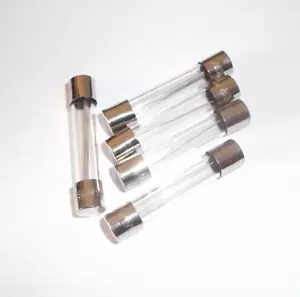 5pcs 35A amp 17A CONTINUOUS MAINS AUTO MOTOR 12V up to 240V GLASS FUSE 6.3x31mm - Picture 1 of 4