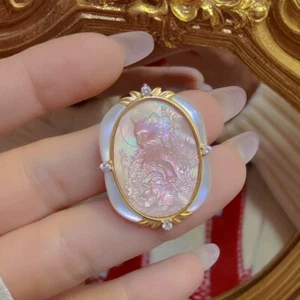 L18 Anhänger Katze aus Muschel Rand aus Perlmutt Blätter vergoldet Silber 925 - Bild 1 von 1