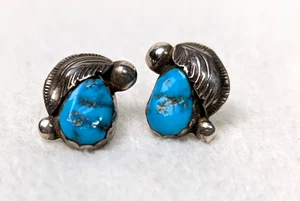 Vintage Zuni Signed Simplicio Sterling Silver 925 Turquoise Stud Earrings - Picture 1 of 4