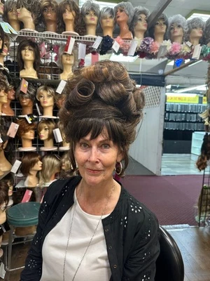 HONEY BROWN TWIPPED UPD SEXY DRAG LOOK NWT PERFECT FOR FUN NITE SASSY WIG - Image 1 of 3