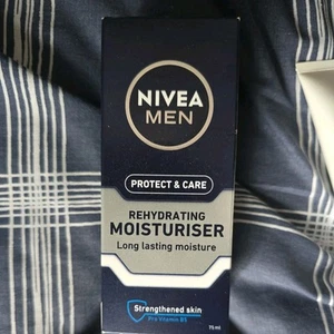 NIVEA Men Rehydrating Moisturiser 75ml - Picture 1 of 2