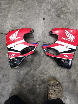 HONDA 1993 - 1994 CR125R / 1992 -1994  CR250R  RIGHT Left RADIATOR SHROUD - Image 1 of 4