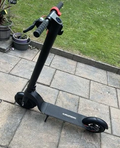 GRUNDIG X7 Foldable Electric Kick Scooter, 36V 6.4Ah Battery, Lightweight - Picture 1 of 10