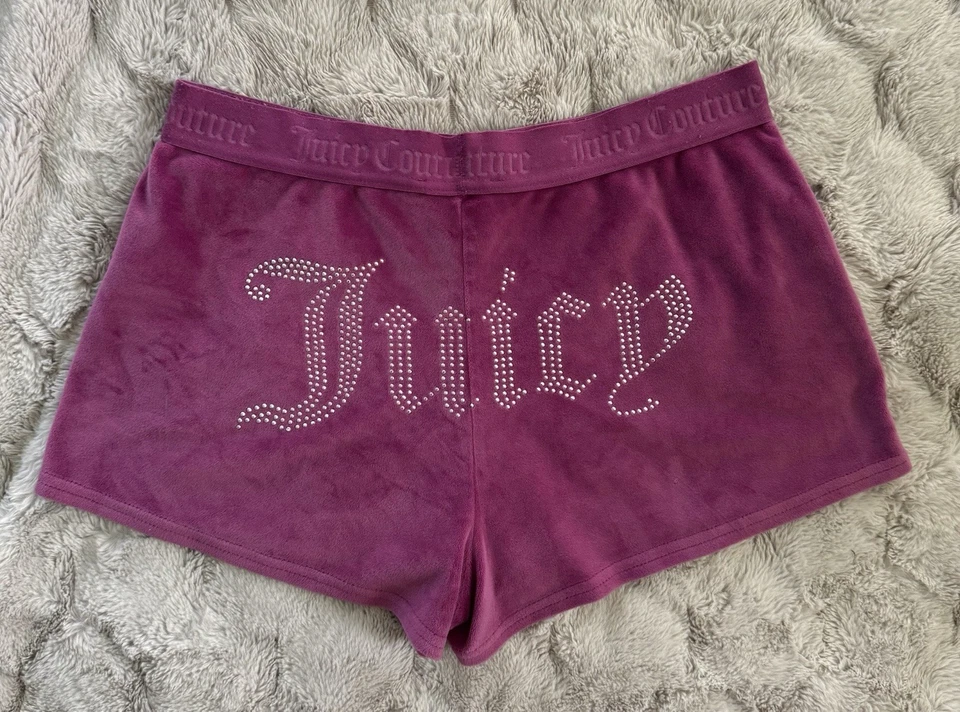 Vintage Juicy Couture Velour Shorts Y2K 2000’s Size M Style 1751-47 RN 90410 - Image 1 of 4