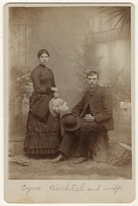 A YOUNG COUPLE WITH HATS IN HAND (CABINET CARD) - Picture 1 of 2