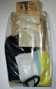 VINTAGE MAKE YOUR OWN FURRY ANIMAL PICTURE KIT "PENGUIN" - Picture 1 of 3
