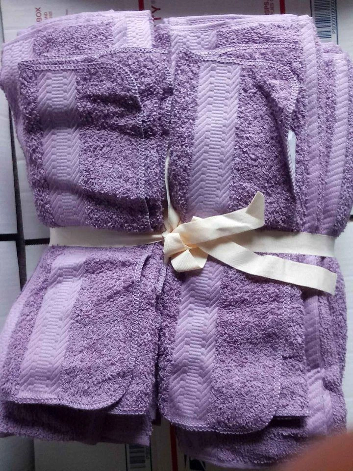 Nuevo juego de toallas de baño The Big One de 12 piezas 4 lavabos de baño púrpura a mano Foto 1 de 1