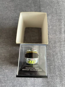 MINICHAMPS / MOTO GP VALENCIA 2005 - VALENTINO ROSSI - 1/8 SCALE MODEL HELMET - Picture 1 of 6