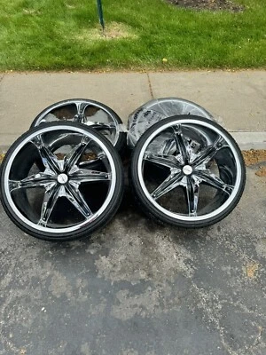 llantas 22 pulgadas se adapta a 5*114 patrón de tacos las tenía en un Kia Cadenza y Toyota. Foto 1 de 2