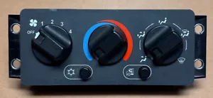 MACK/Behr OEM A/C Temperature Controller 29RD324AM N5301001 - Picture 1 of 5