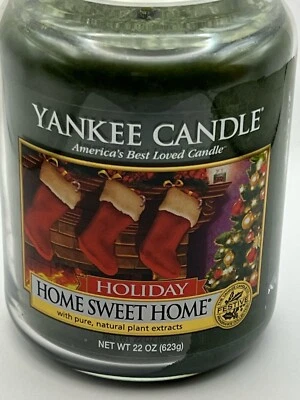 Yankee Candle Holiday Home Sweet Home Large Jar 22oz Green Stockings Christmas - Image 1 of 4