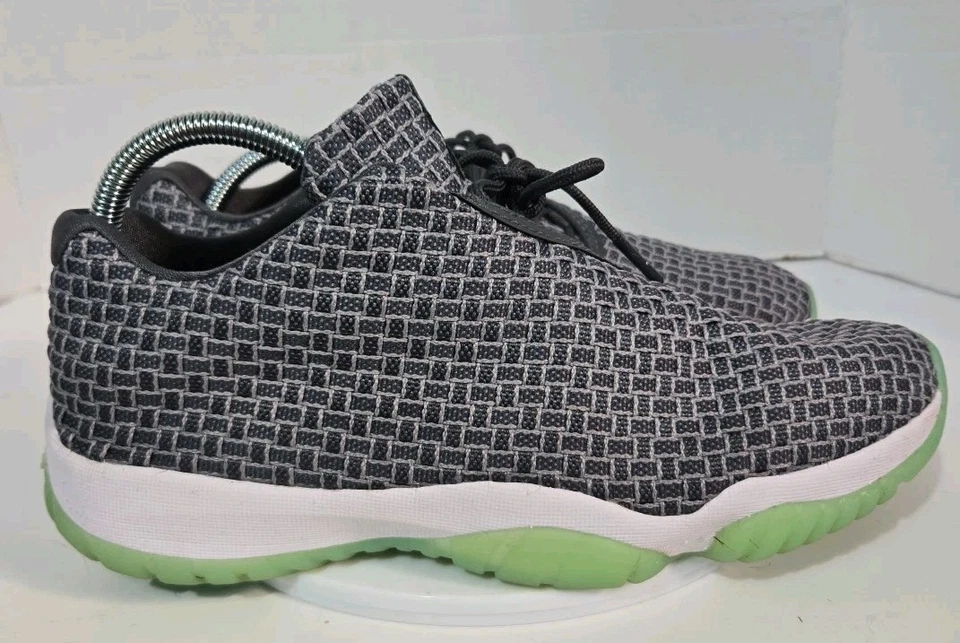 Jordan Future masculino baixo lobo cinza cintura esmeralda - Air Jordans tamanho 10.5 - Imagem 1 de 4