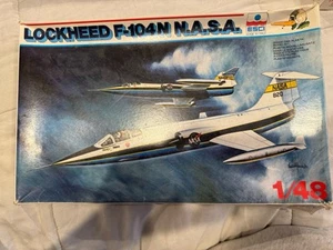 Lockheed F-104N NASA ESCI 1/48 Model Jet Airplane Kit RARE - Picture 1 of 4