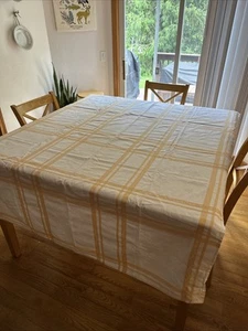 Beautiful Vintage White And Peach Jacquard Cotton Tablecloth Rectangle 56x110” - Picture 1 of 6