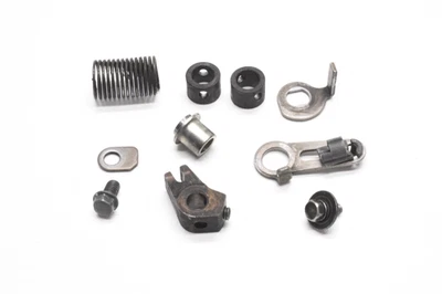 97-99 Suzuki RM125 RM 125 1997 válvulas de escape piezas diversas Foto 1 de 3