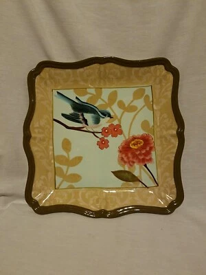 Plato de café cuadrado con flores de aves internacionales certificado por Jennifer Brinley Foto 1 de 2