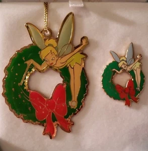 Conjunto de prendedor y adorno Cloisonne Tink Holiday Catalog 33663 de Disney LE 1500 NUEVO EN CAJA - Imagen 1 de 12