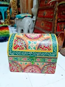 HAND PAINTED DOMED WOODEN BOX IN A LIME & PINK FLORAL DESIGN FROM INDIA - Picture 1 of 10