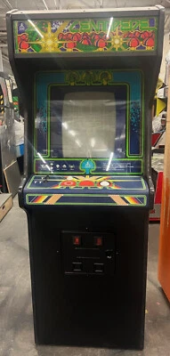 CENTIPEDE ARCADE MACHINE by ATARI 1981 (Excellent Condition) *RARE* - Image 1 of 4