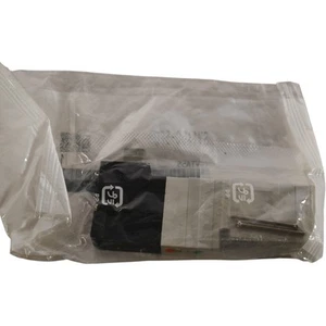 NUEVO SMC SV1A00-5FU Electroválvula, Aire, 4 Posiciones Doble Solenoide 3 Puertos - Imagen 1 de 4