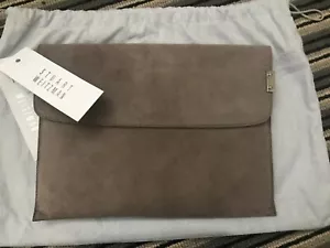 Bolso sin asas Stuart Weitzman de gamuza gris topo con clip nuevo con etiquetas - Imagen 1 de 4